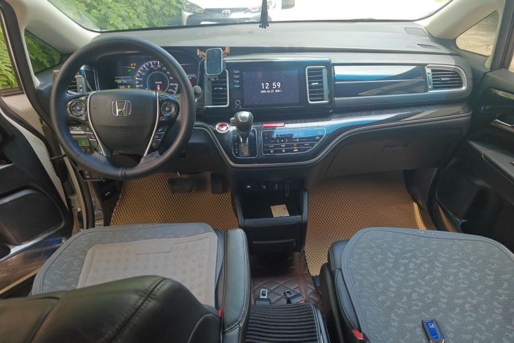 Used Honda Elysion 2019 2.0L Hybrid Luxury Edition Center Console