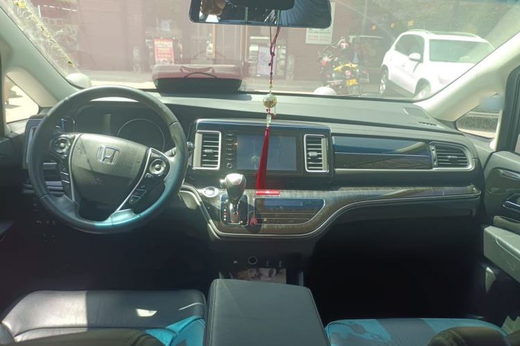 Used Honda Elysion 2019 2.0L Hybrid Supreme Edition Center Console