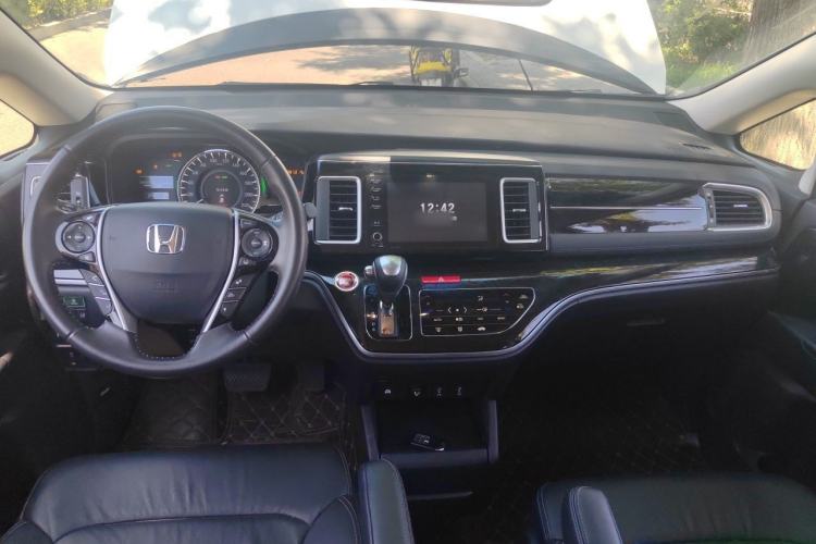 Used Honda Elysion 2019 2.0L Hybrid Luxury Edition Center Console