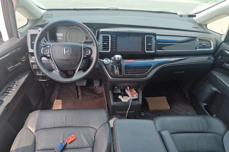 Used Honda Elysion 2019 2.0L Hybrid Supreme Edition Center Console