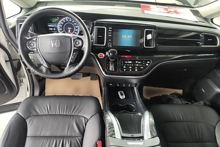 Used Honda Elysion 2019 2.0L Hybrid Comfort Edition Center Console