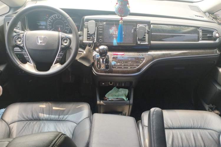 Used Honda Elysion 2019 2.0L Hybrid Luxury Edition Center Console