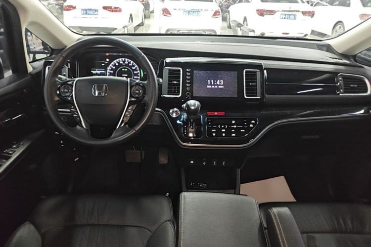 Used Honda Elysion 2019 2.0L Hybrid Supreme Edition Center Console