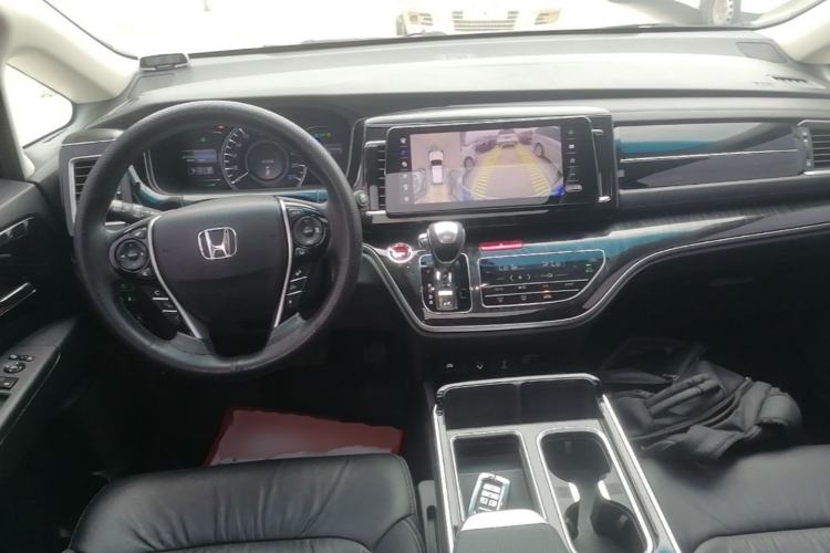 Used Honda Elysion 2019 2.0L Hybrid Supreme Edition Center Console