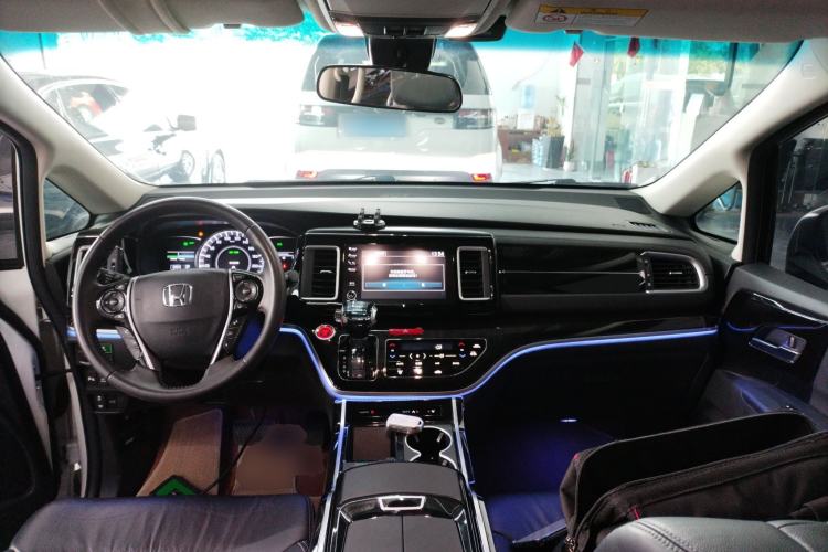 Used Honda Elysion 2019 2.0L Hybrid Luxury Edition Center Console