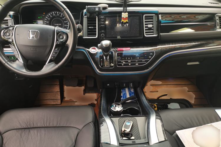 Used Honda Elysion 2019 2.0L Hybrid Luxury Edition Center Console