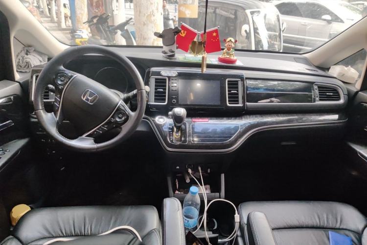 Used Honda Elysion 2019 2.0L Hybrid Luxury Edition Center Console