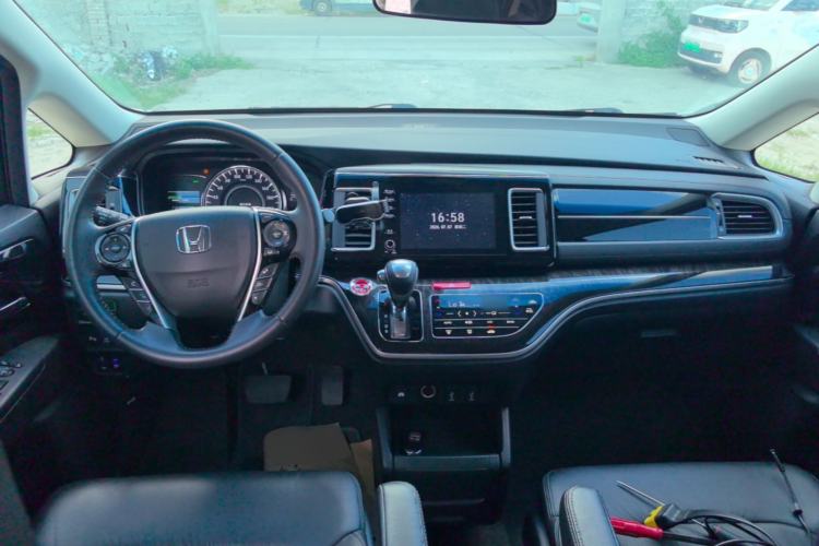 Used Honda Elysion 2019 2.0L Hybrid Luxury Edition Center Console