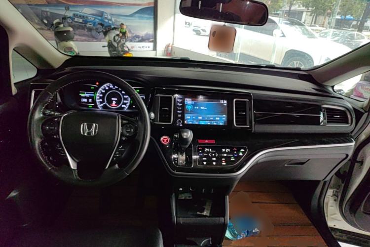 Used Honda Elysion 2019 2.0L Hybrid Supreme Edition Center Console