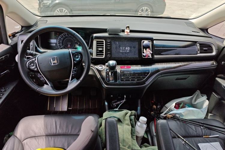 Used Honda Elysion 2019 2.0L Hybrid Luxury Edition Center Console