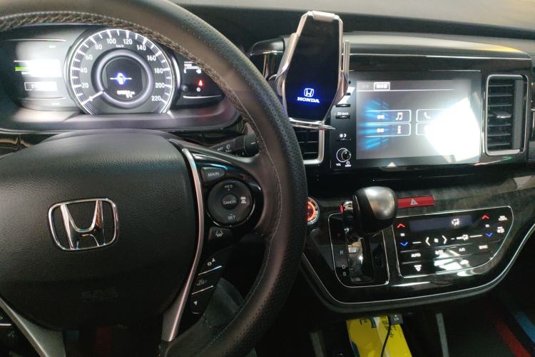 Used Honda Elysion 2019 2.0L Hybrid Luxury Edition Center Console