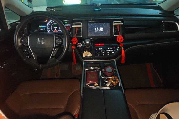 Used Honda Elysion 2019 2.0L Hybrid Supreme Edition Center Console
