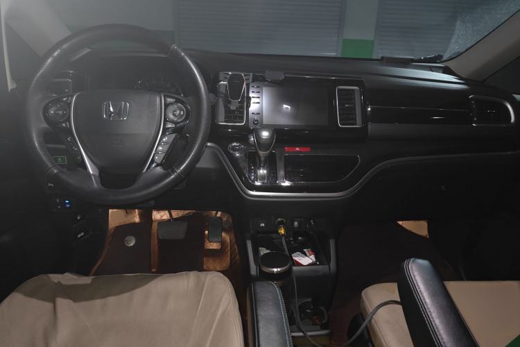 Used Honda Elysion 2019 2.0L Hybrid Luxury Edition Center Console