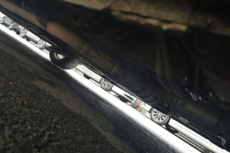 Used Honda Elysion 2019 2.0L Hybrid Luxury Edition Chassis Front Right