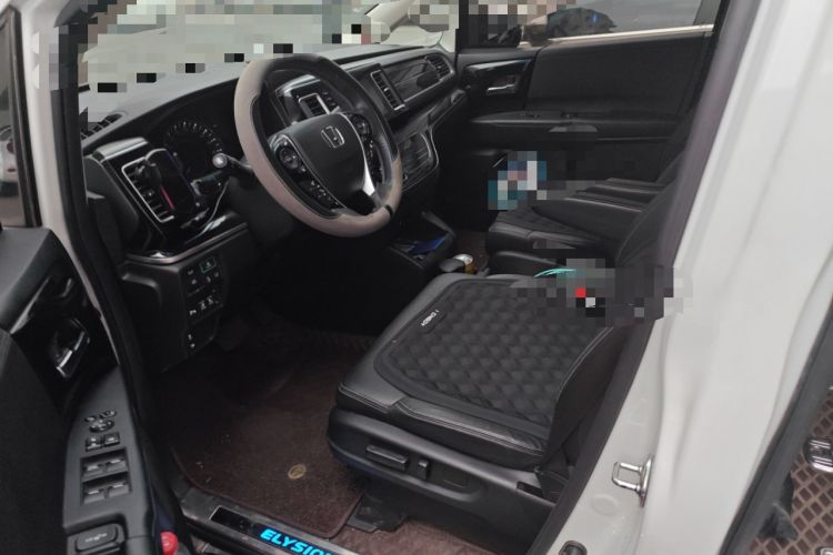 Used Honda Elysion 2019 2.0L Hybrid Luxury Edition Driver Seat