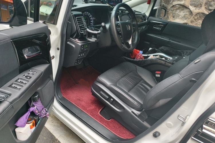 Used Honda Elysion 2019 2.0L Hybrid Luxury Edition Driver Seat