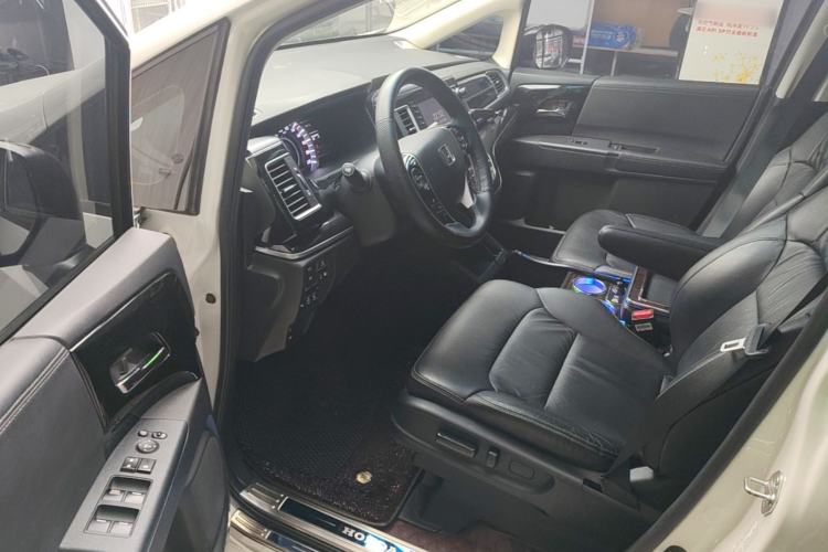 Used Honda Elysion 2019 2.0L Hybrid Supreme Edition Driver Seat