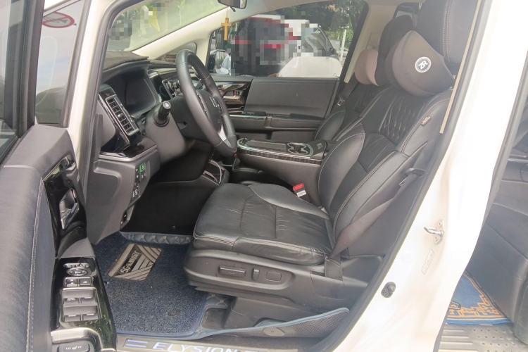 Used Honda Elysion 2019 2.0L Hybrid Luxury Edition Driver Seat