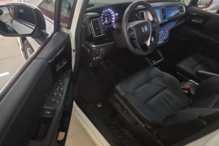 Used Honda Elysion 2019 2.0L Hybrid Comfort Edition Driver Seat