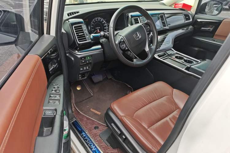 Used Honda Elysion 2019 2.0L Hybrid Supreme Edition Driver Seat