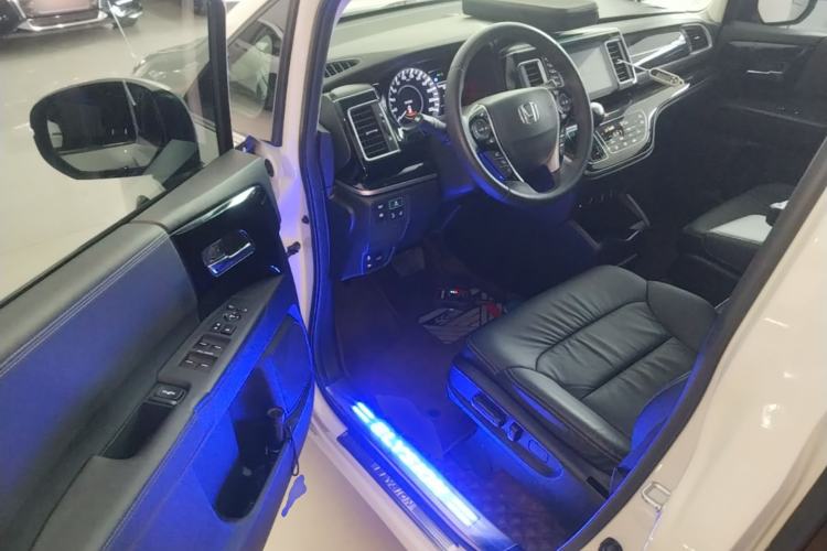 Used Honda Elysion 2019 2.0L Hybrid Comfort Edition Driver Seat