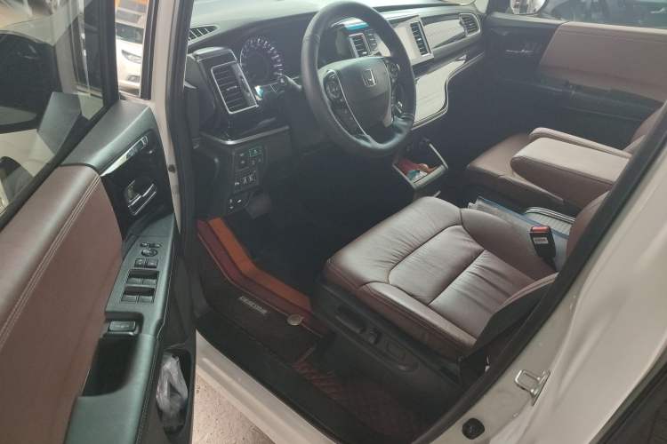 Used Honda Elysion 2019 2.0L Hybrid Supreme Edition Driver Seat