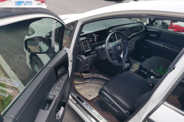 Used Honda Elysion 2019 2.0L Hybrid Luxury Edition Driver Seat