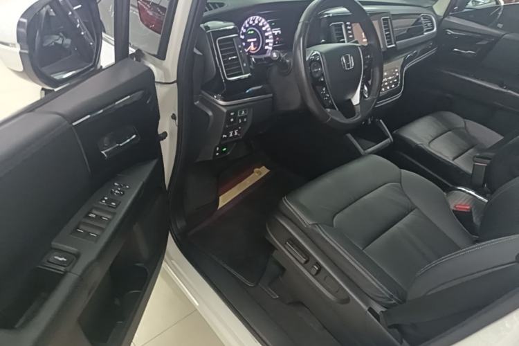 Used Honda Elysion 2019 2.0L Hybrid Luxury Edition Driver Seat