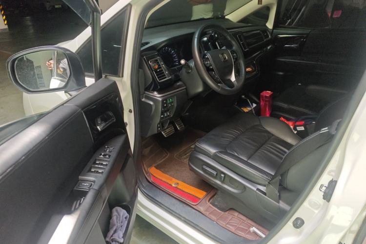 Used Honda Elysion 2019 2.0L Hybrid Supreme Edition Driver Seat