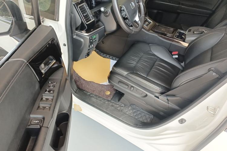 Used Honda Elysion 2019 2.0L Hybrid Luxury Edition Driver Seat