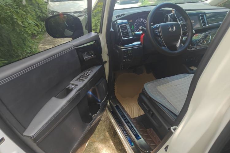Used Honda Elysion 2019 2.0L Hybrid Luxury Edition Driver Seat