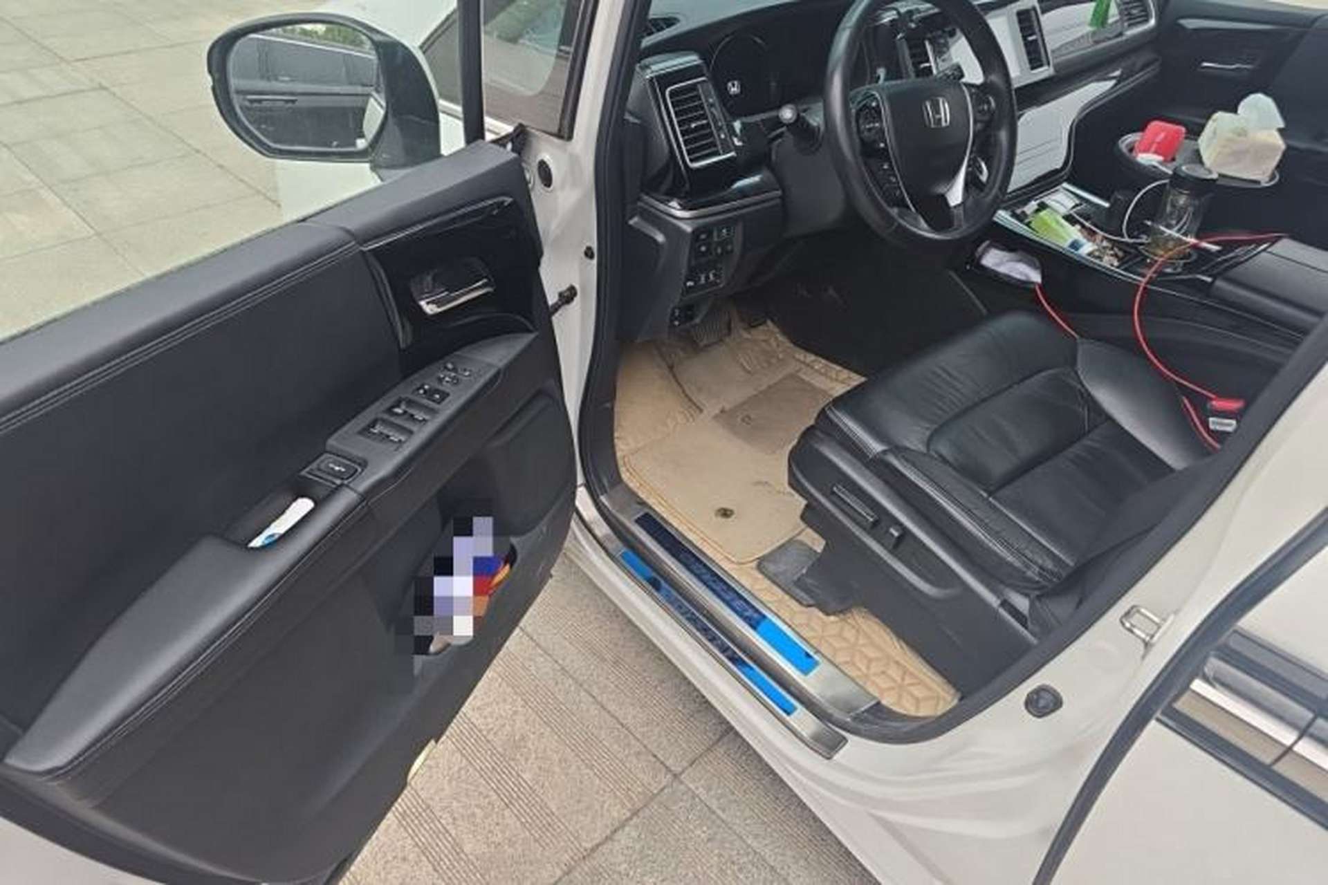 Used Honda Elysion 2019 2.0L Hybrid Luxury Edition Driver Seat