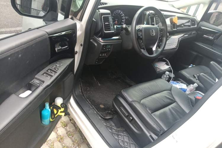 Used Honda Elysion 2019 2.0L Hybrid Luxury Edition Driver Seat
