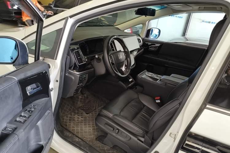Used Honda Elysion 2019 2.0L Hybrid Luxury Edition Driver Seat
