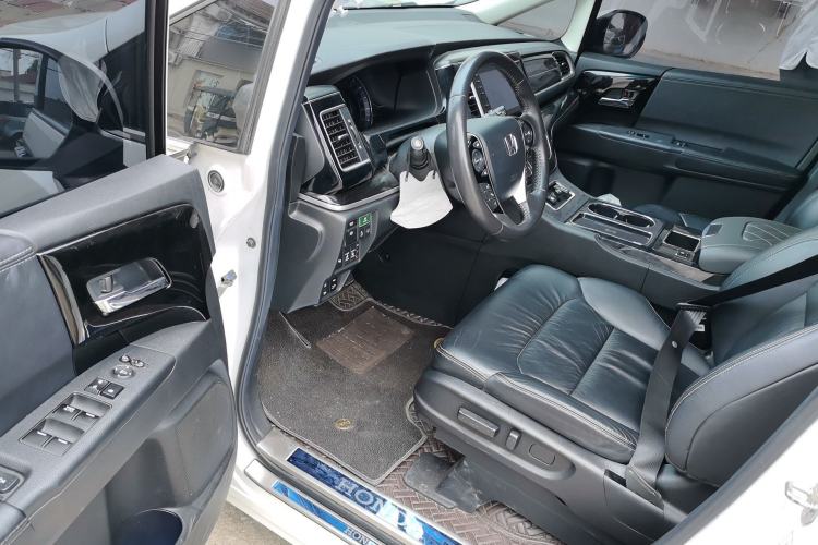 Used Honda Elysion 2019 2.0L Hybrid Luxury Edition Driver Seat
