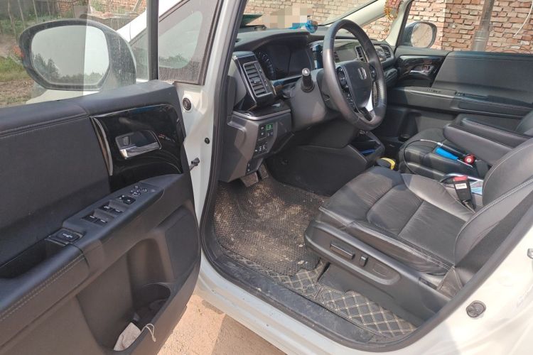 Used Honda Elysion 2019 2.0L Hybrid Luxury Edition Driver Seat