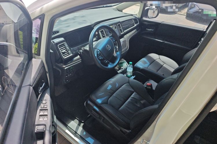 Used Honda Elysion 2019 2.0L Hybrid Luxury Edition Driver Seat