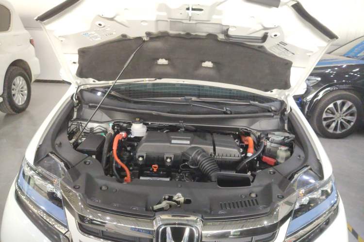 Used Honda Elysion 2019 2.0L Hybrid Luxury Edition Engine Bay