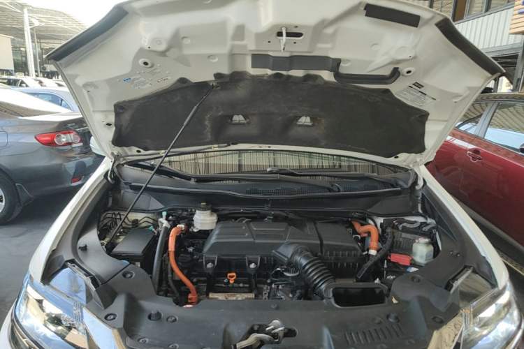 Used Honda Elysion 2019 2.0L Hybrid Supreme Edition Engine Bay