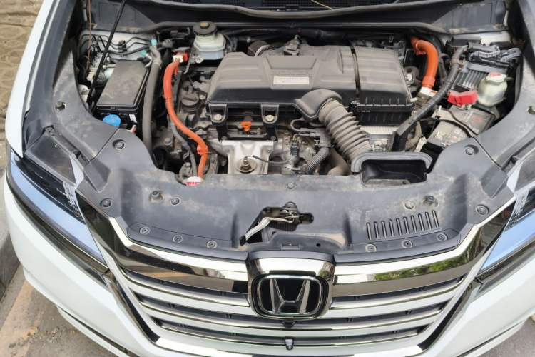 Used Honda Elysion 2019 2.0L Hybrid Supreme Edition Engine Bay