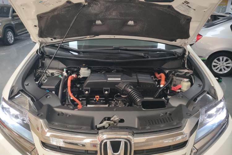 Used Honda Elysion 2019 2.0L Hybrid Comfort Edition Engine Bay
