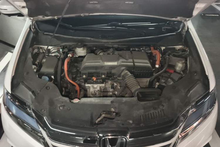 Used Honda Elysion 2019 2.0L Hybrid Luxury Edition Engine Bay