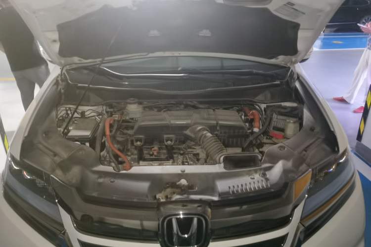 Used Honda Elysion 2019 2.0L Hybrid Luxury Edition Engine Bay