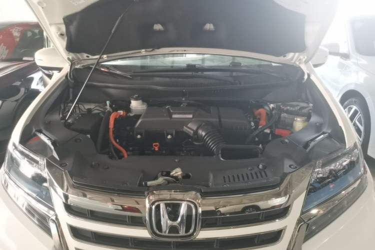 Used Honda Elysion 2019 2.0L Hybrid Luxury Edition Engine Bay