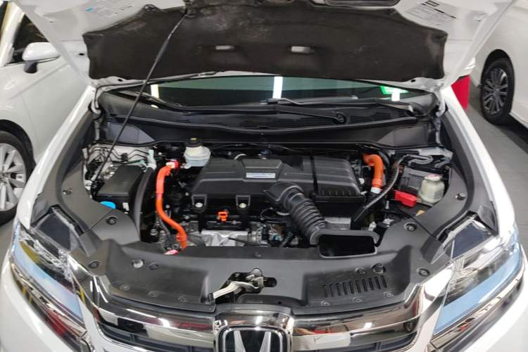 Used Honda Elysion 2019 2.0L Hybrid Luxury Edition Engine Bay