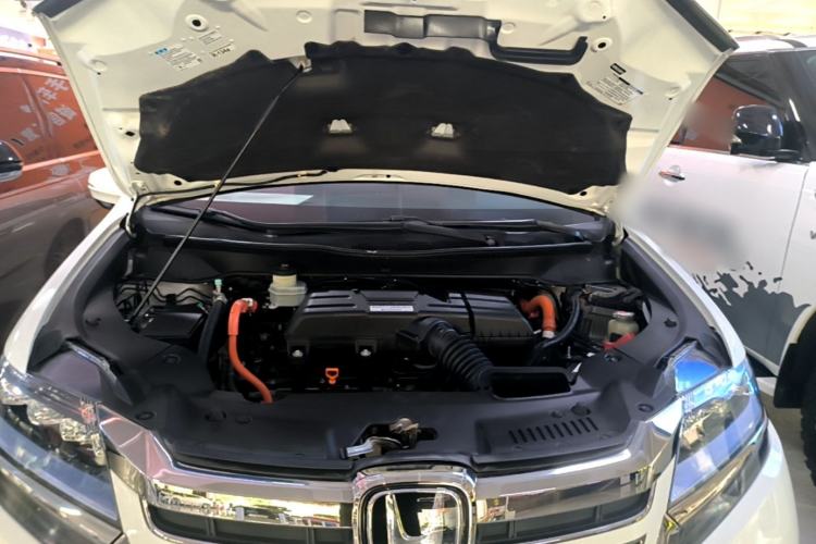 Used Honda Elysion 2019 2.0L Hybrid Supreme Edition Engine Bay