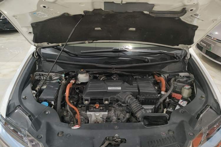Used Honda Elysion 2019 2.0L Hybrid Comfort Edition Engine Bay