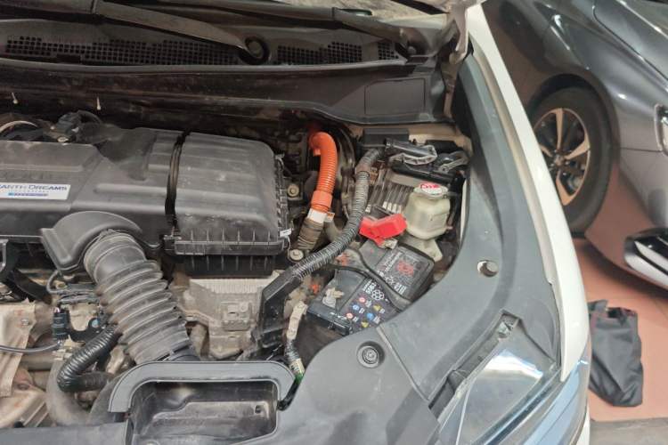 Used Honda Elysion 2019 2.0L Hybrid Luxury Edition Engine Bay Left