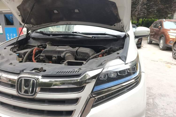 Used Honda Elysion 2019 2.0L Hybrid Luxury Edition Engine Bay Left