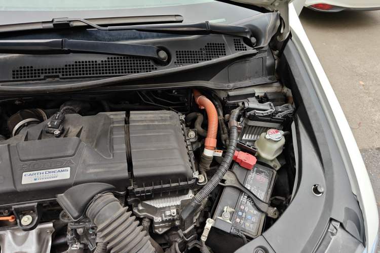 Used Honda Elysion 2019 2.0L Hybrid Luxury Edition Engine Bay Left